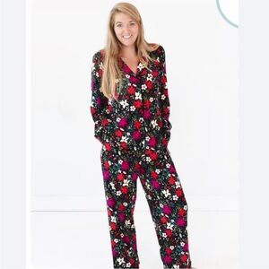 Little Sleepies LIMITED
EDITION Holiday Berry Merry Women's Pajamas outfit Small